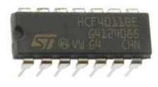 4011 NAND gate chip